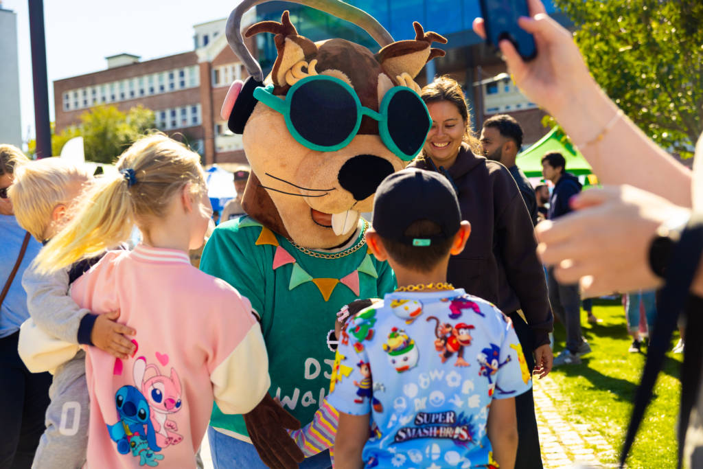 DJ-Walkie-A-walk-in-the-park